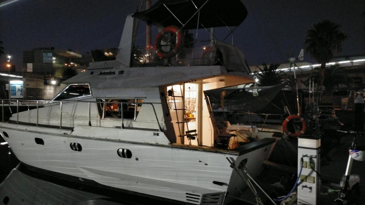 Barco Lucky Hotel Sant Adria de Besos Exterior photo